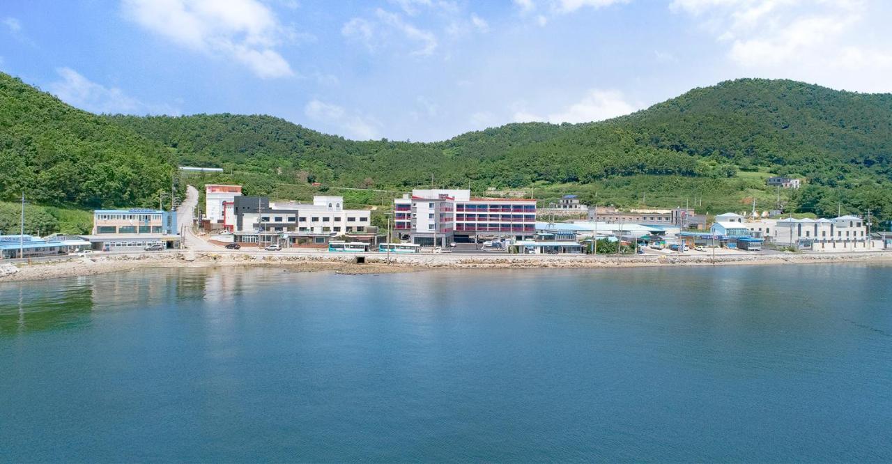 Gold Beach Resort Yeosu Exterior photo