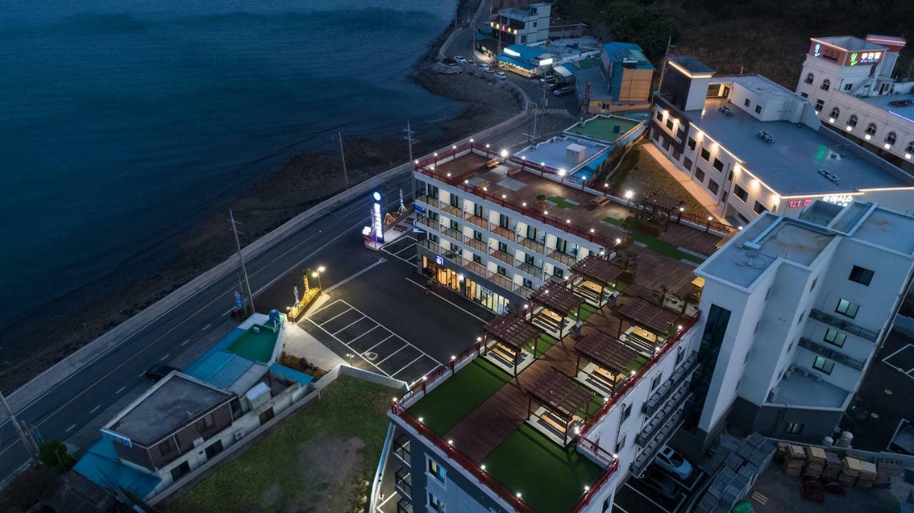 Gold Beach Resort Yeosu Exterior photo